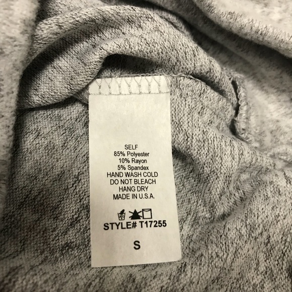 Heather grey chevron ruffle sweater - Picture 6 of 7